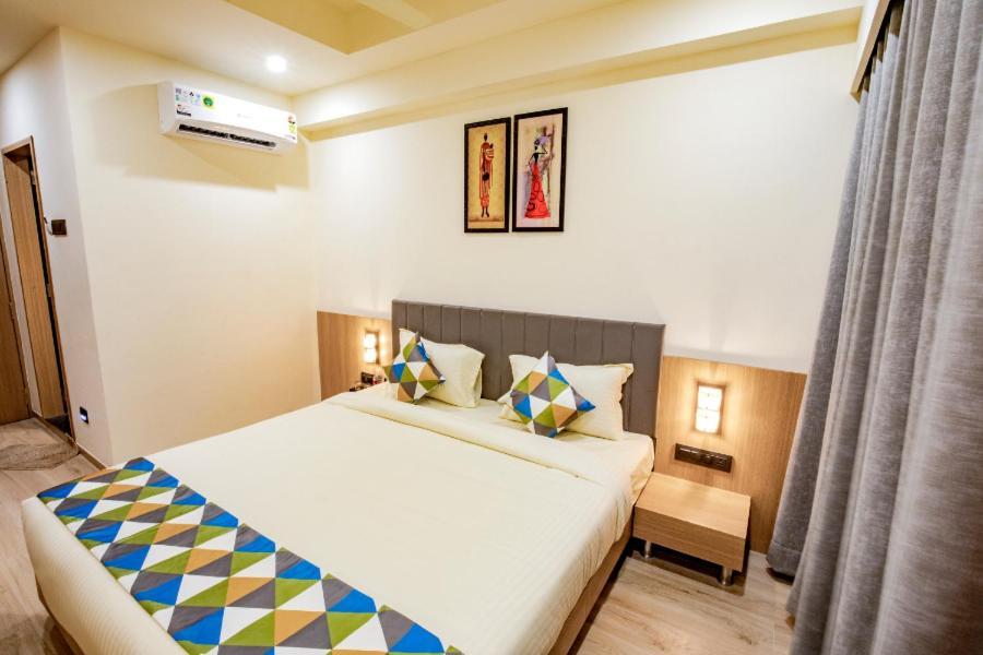 Hotel Nexus Rajkot Exterior foto